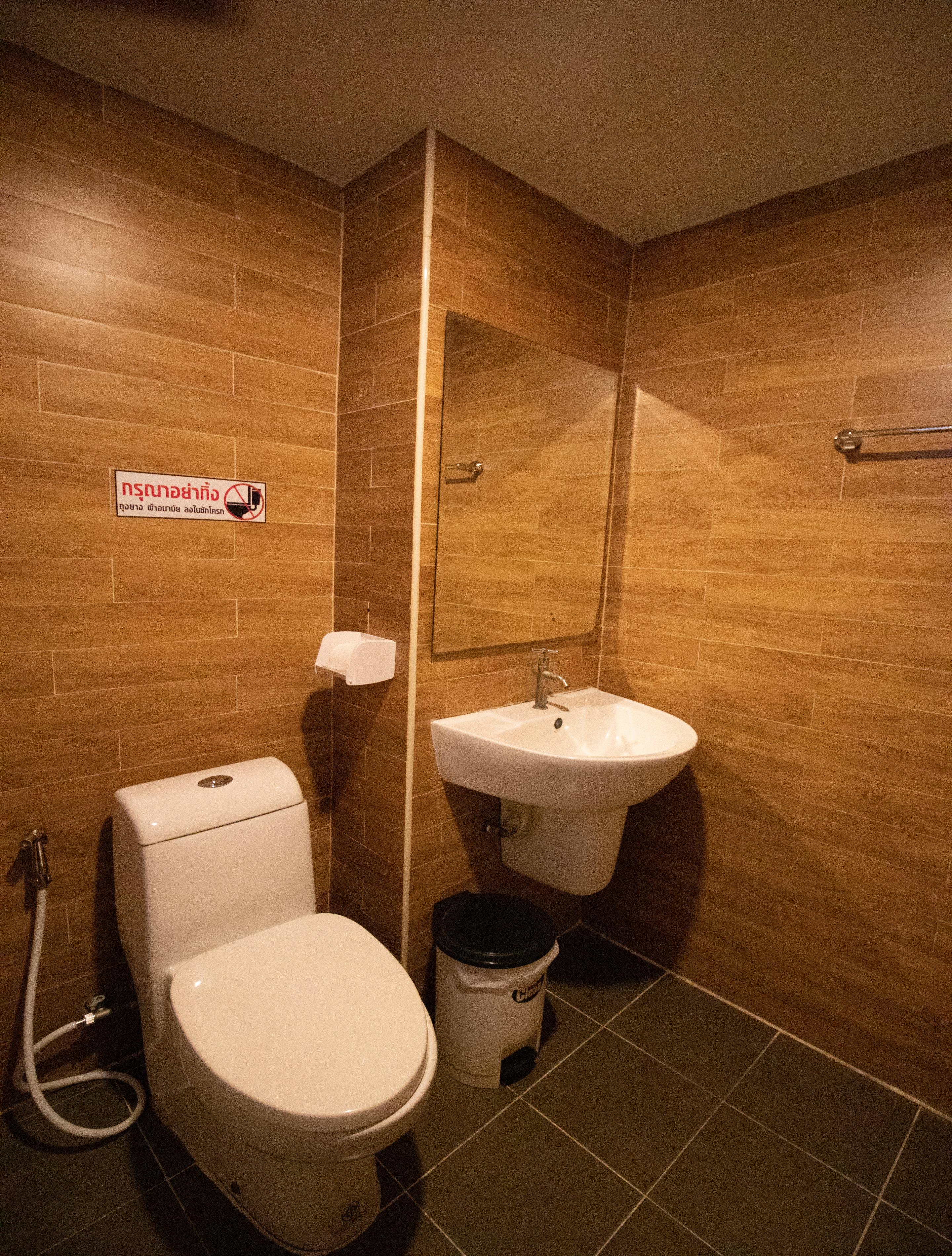 Kun Hotel Nakhonratchasima Esterno foto