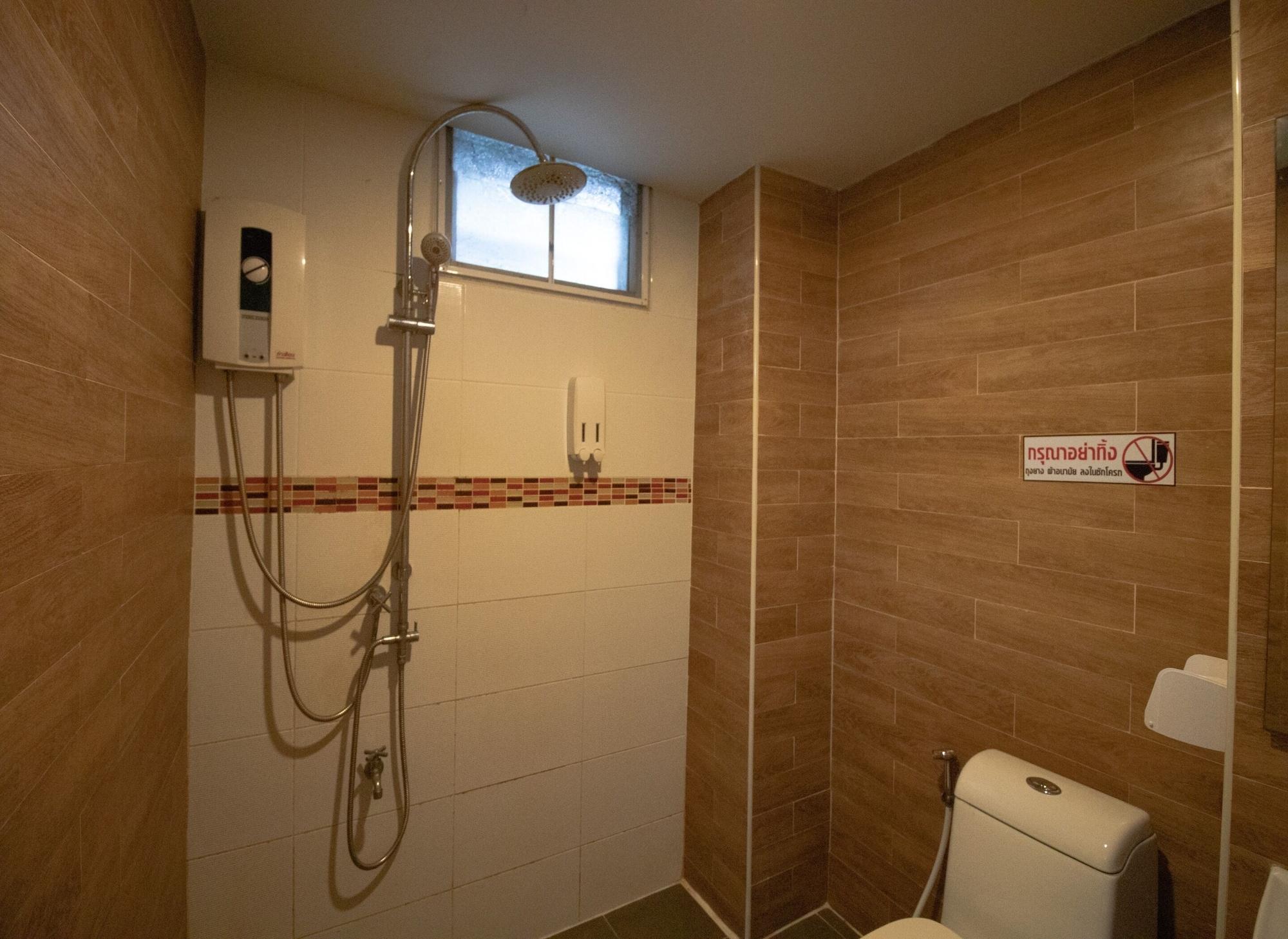 Kun Hotel Nakhonratchasima Esterno foto