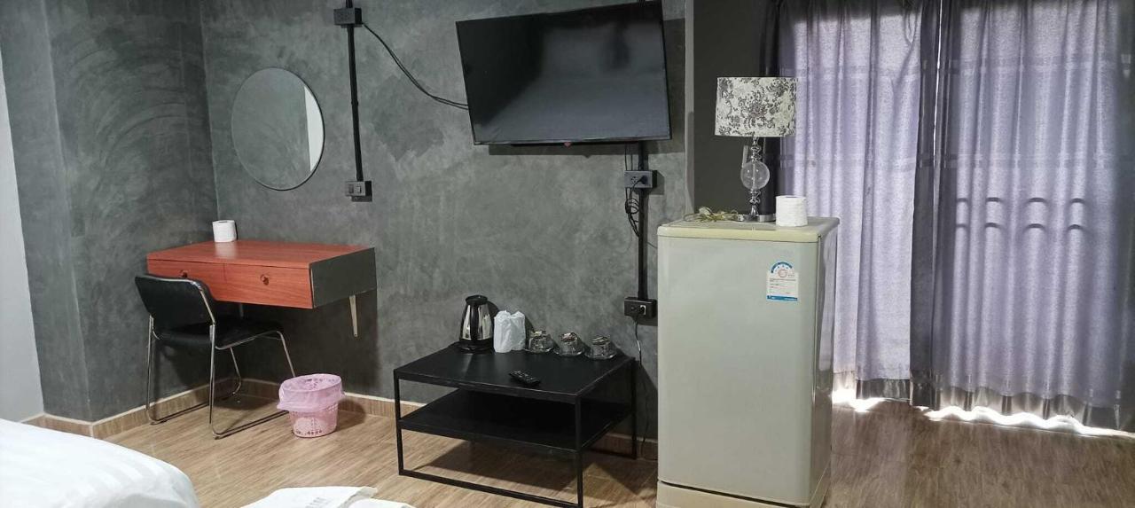 Kun Hotel Nakhonratchasima Esterno foto